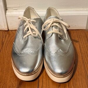 Like New Cole Haan Women's Grand City Platform Oxfords - Silver Talca / Size 10